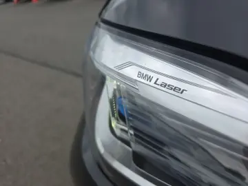 BMW X6 xDrive40d LASER HUD KAMERA INDIVIDUAL Standhe