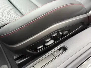 Porsche 992 911 Carrera GTS Cabriolet Liftsystem-VA BOSE