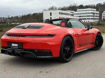 Porsche 992 911 Carrera GTS Cabriolet Liftsystem-VA BOSE