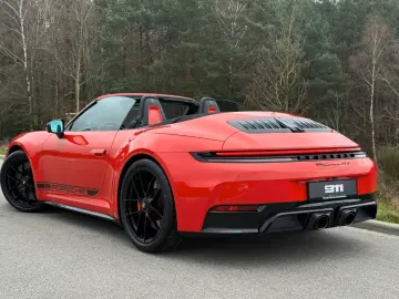 Porsche 992 911 Carrera GTS Cabriolet Liftsystem-VA BOSE