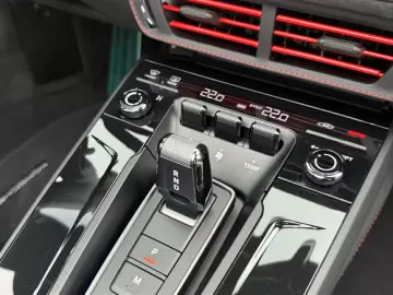 Porsche 992 911 Carrera GTS Cabriolet Liftsystem-VA BOSE