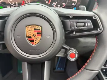 Porsche 992 911 Carrera GTS Cabriolet Liftsystem-VA BOSE