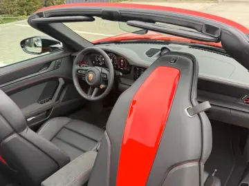 Porsche 992 911 Carrera GTS Cabriolet Liftsystem-VA BOSE