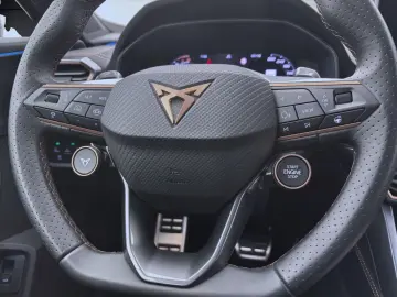 CUPRA Formentor 1.5 eTSI DSG NAVI 360  PDC LED SITZHZG