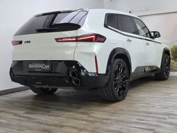 BMW XM 50e 23Zoll DriviProf. ACC AHK B&W Sitzlüftung