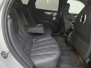 BMW XM 50e 23Zoll DriviProf. ACC AHK B&W Sitzlüftung