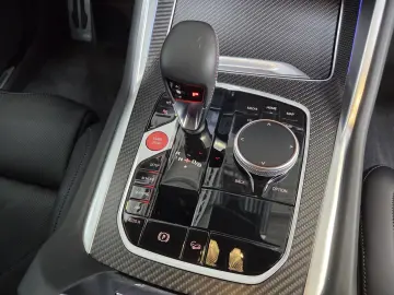 BMW XM 50e 23Zoll DriviProf. ACC AHK B&W Sitzlüftung