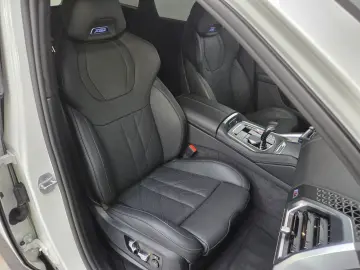 BMW XM 50e 23Zoll DriviProf. ACC AHK B&W Sitzlüftung