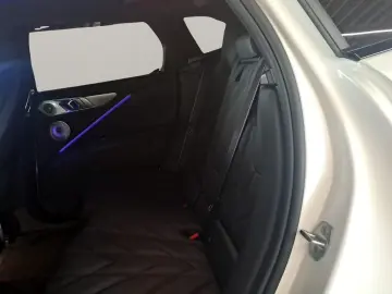 BMW XM 50e Massage Bowers & Wilkins AHK Kamera Winte