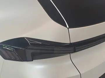 BMW XM 50e Massage Bowers & Wilkins AHK Kamera Winte