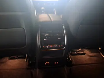 BMW XM 50e Massage Bowers & Wilkins AHK Kamera Winte