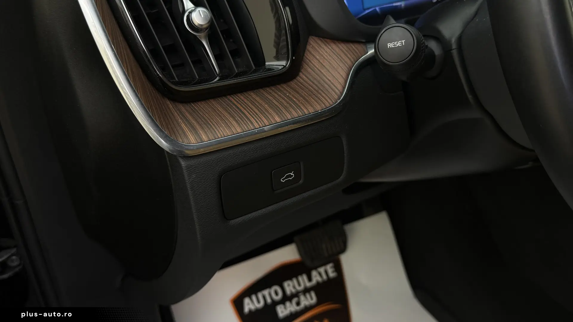 Volvo XC60 2.0 Benzina Mild Hybrid B5 250CP 4×4 2023