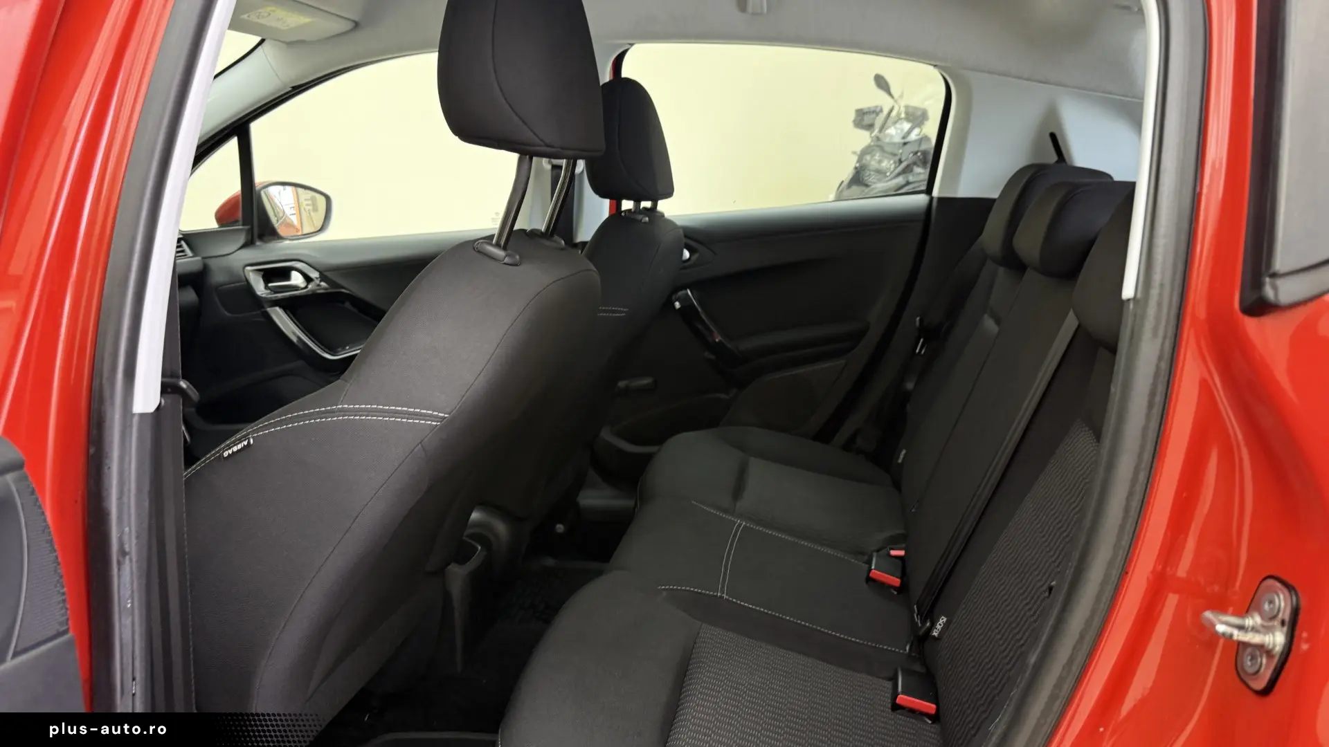 Peugeot 208 1.6 HDi 99CP 2016 10 Euro 6