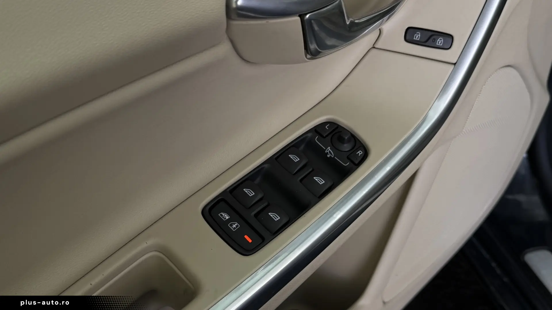 Volvo V60 2.4d Plug-in Hybrid 283CP 4×4 Automata 2013 1