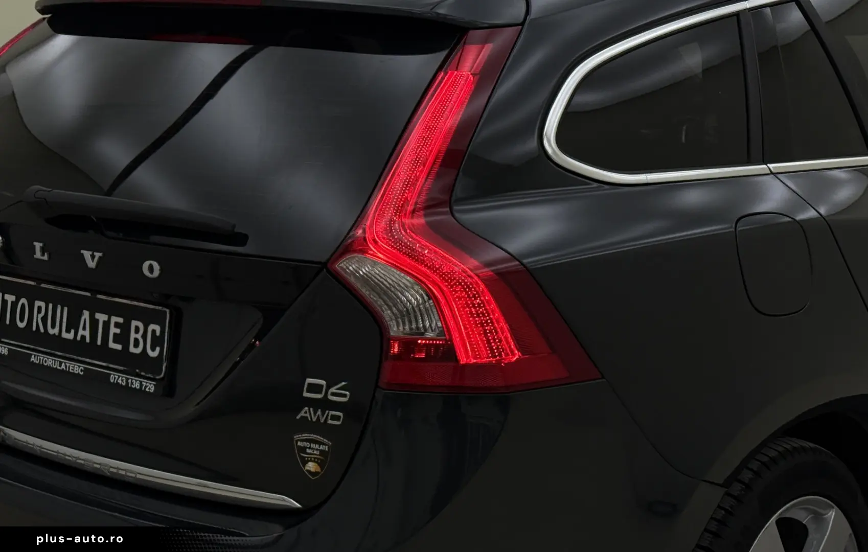 Volvo V60 2.4d Plug-in Hybrid 283CP 4×4 Automata 2013 1
