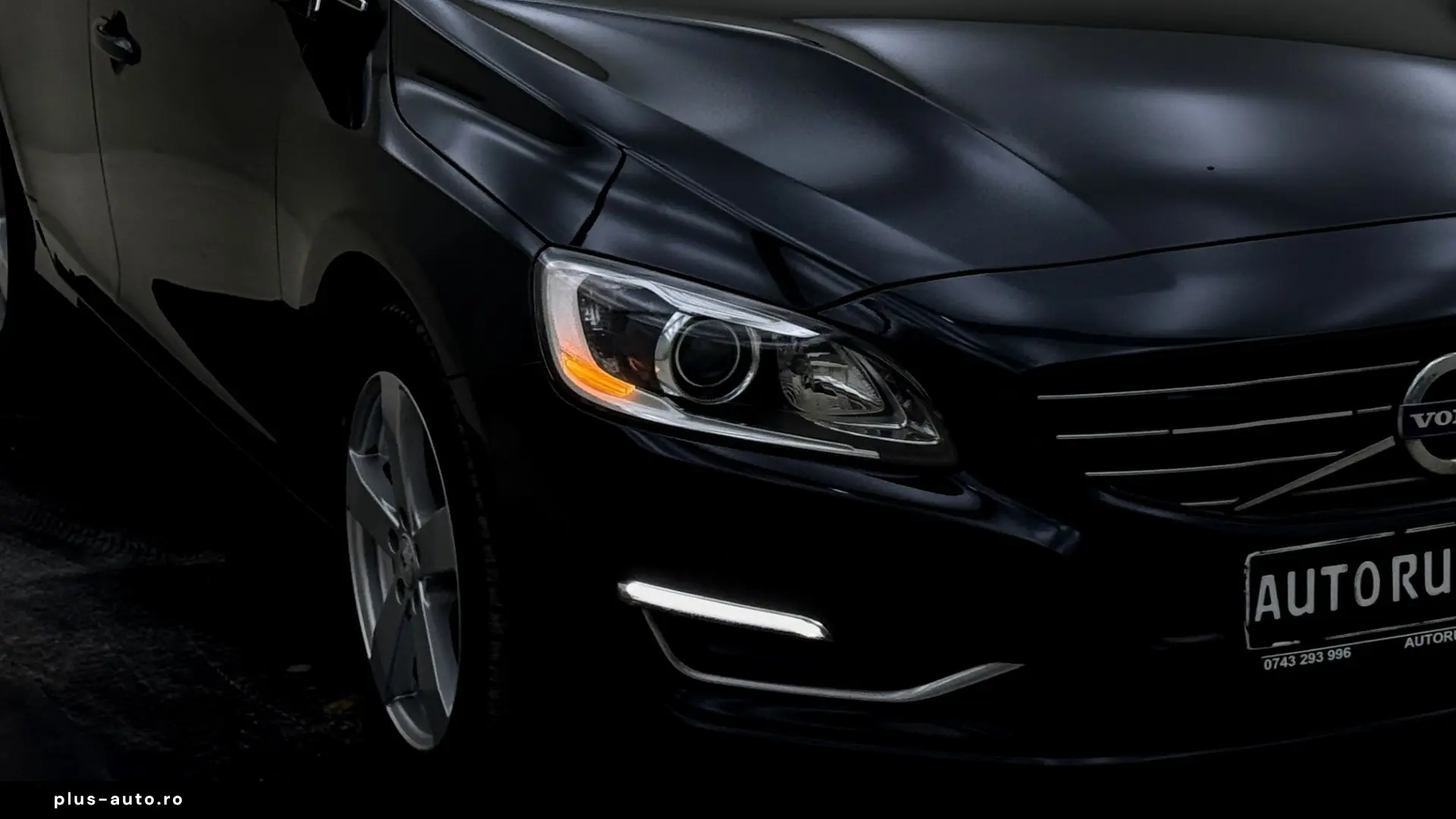 Volvo V60 2.4d Plug-in Hybrid 283CP 4×4 Automata 2013 1
