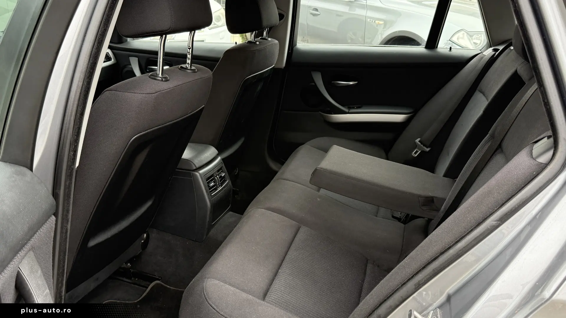 BMW Seria 3 1.6i 122CP 2010 Euro 5