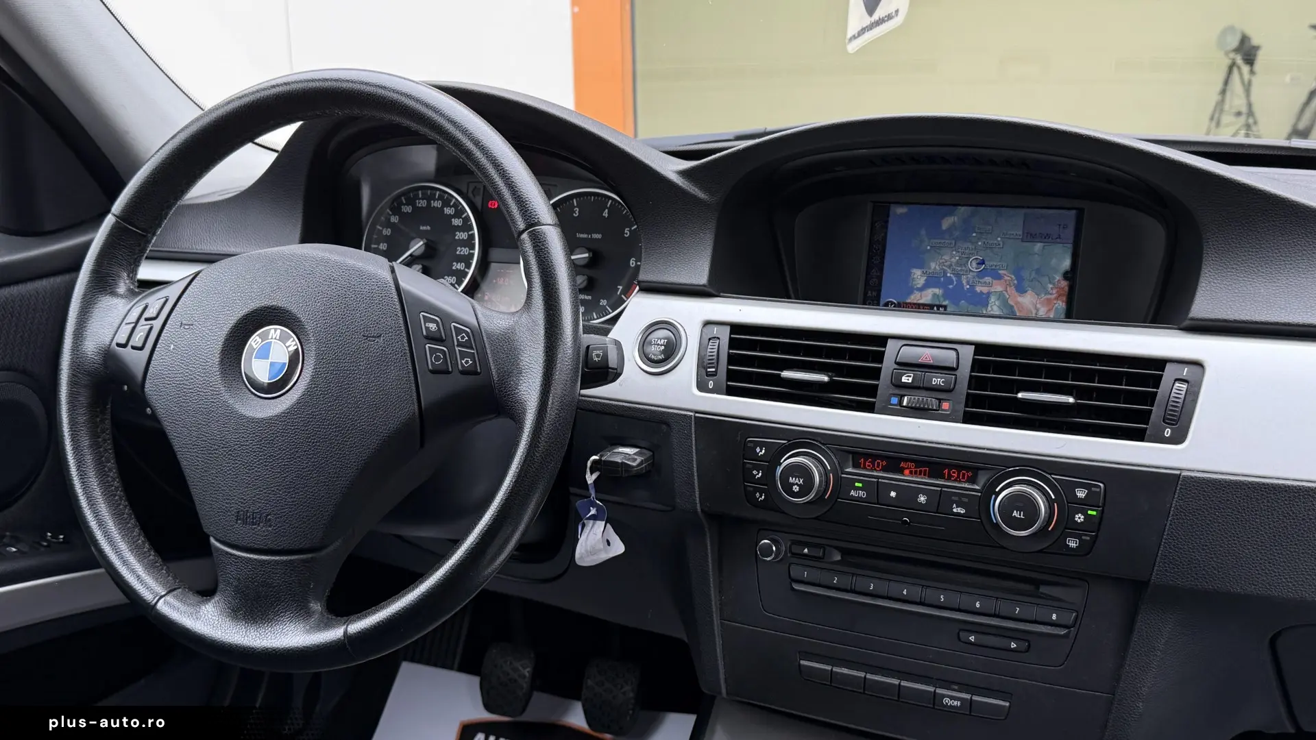 BMW Seria 3 1.6i 122CP 2010 Euro 5