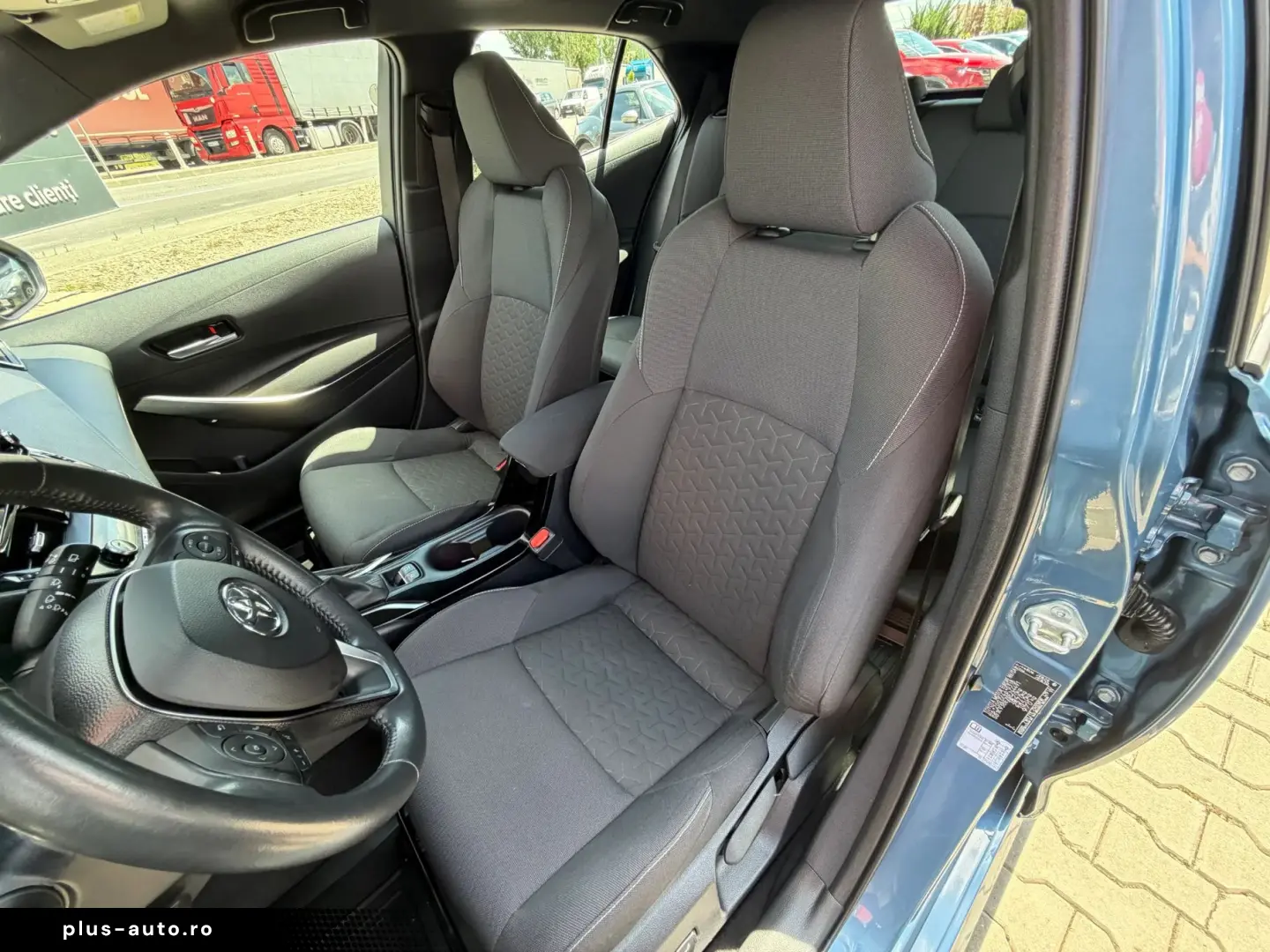 Toyota Corolla 1.8 Hybrid Dynamic   Car No.80