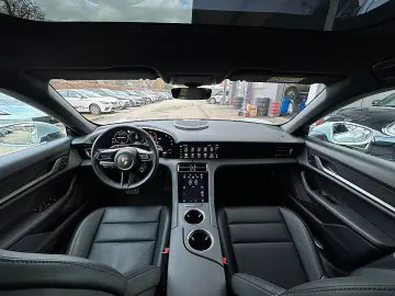 PORSCHE Taycan 4 Cross Turismo FACELIFT