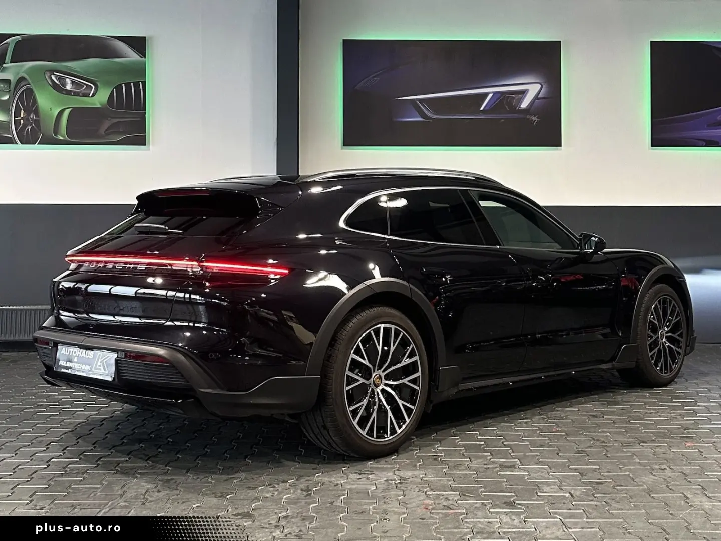 PORSCHE Taycan 4 Cross PANO APPROVED 1.HAND HUD 5 SITZER