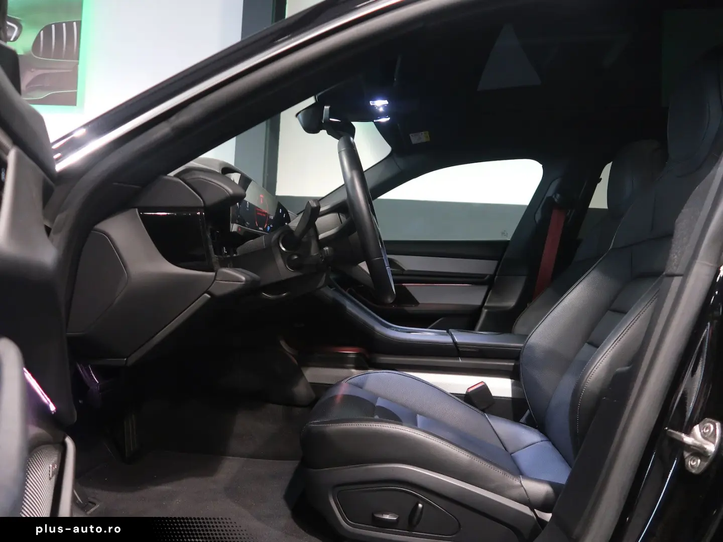 PORSCHE Taycan 4 Cross PANO APPROVED 1.HAND HUD 5 SITZER