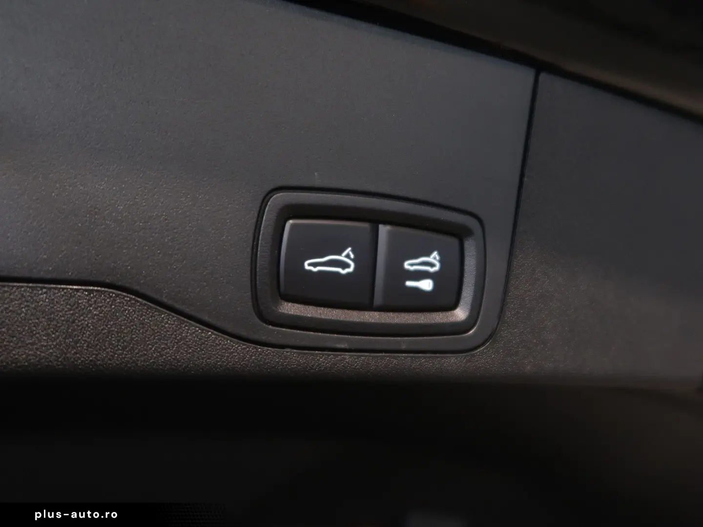 PORSCHE Taycan 4 Cross PANO APPROVED 1.HAND HUD 5 SITZER