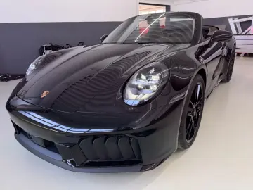 Porsche 911 Carrera 4 GTS T-Hybrid Cabriolet