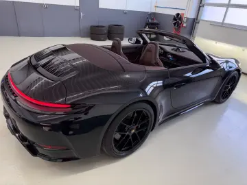 Porsche 911 Carrera 4 GTS T-Hybrid Cabriolet