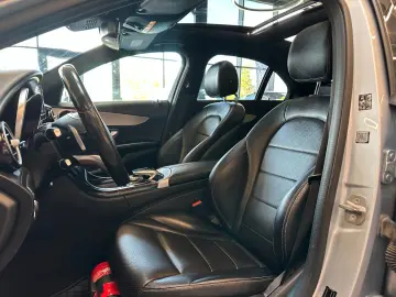 MERCEDES-BENZ C 200  4Matic AMG Pano LED