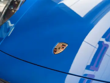 Porsche 992 911 Carrera GTS Cabrio Burmester