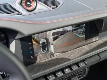 Porsche 992 911 Carrera GTS Cabrio Burmester
