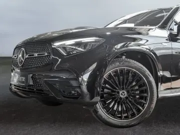 MERCEDES-BENZ GLC 400 e 4M   AMG NIGHT PREMIUM MEMO 360 AHK