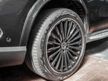 MERCEDES-BENZ GLC 400 e 4M   AMG NIGHT PREMIUM MEMO 360 AHK