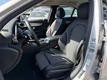 MERCEDES-BENZ C 200 9G-TRONIC AMG Line