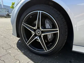 MERCEDES-BENZ C 200 9G-TRONIC AMG Line