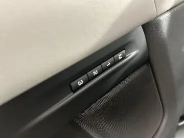 Land Rover Range Rover Evoque P270e Dynamic SE