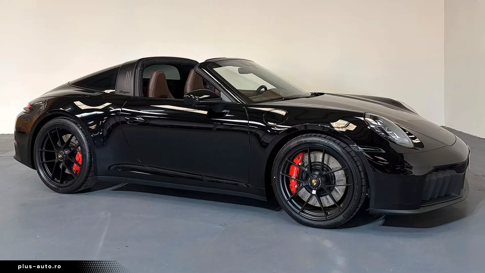 Porsche 992 .2 Targa 4 GTS MATRIX BLACK