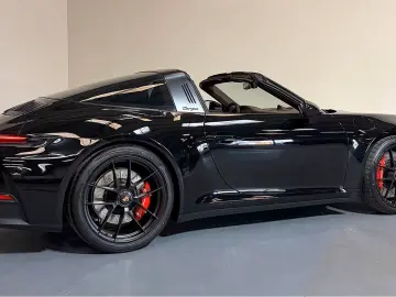 Porsche 992 .2 Targa 4 GTS MATRIX BLACK
