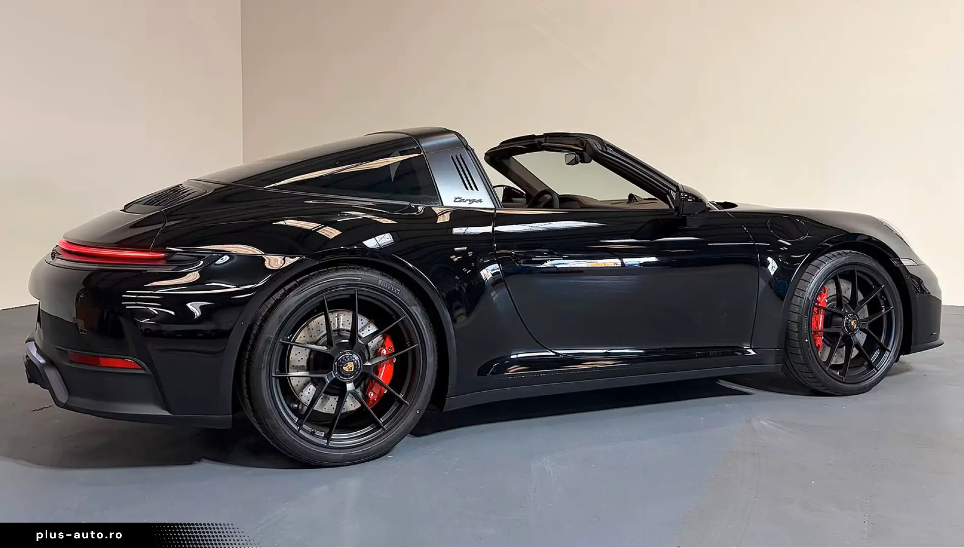 Porsche 992 .2 Targa 4 GTS MATRIX BLACK