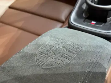 Porsche 992 .2 Targa 4 GTS MATRIX BLACK