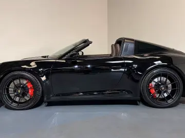 Porsche 992 .2 Targa 4 GTS MATRIX BLACK