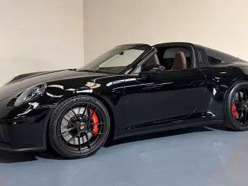Porsche 992 .2 Targa 4 GTS MATRIX BLACK