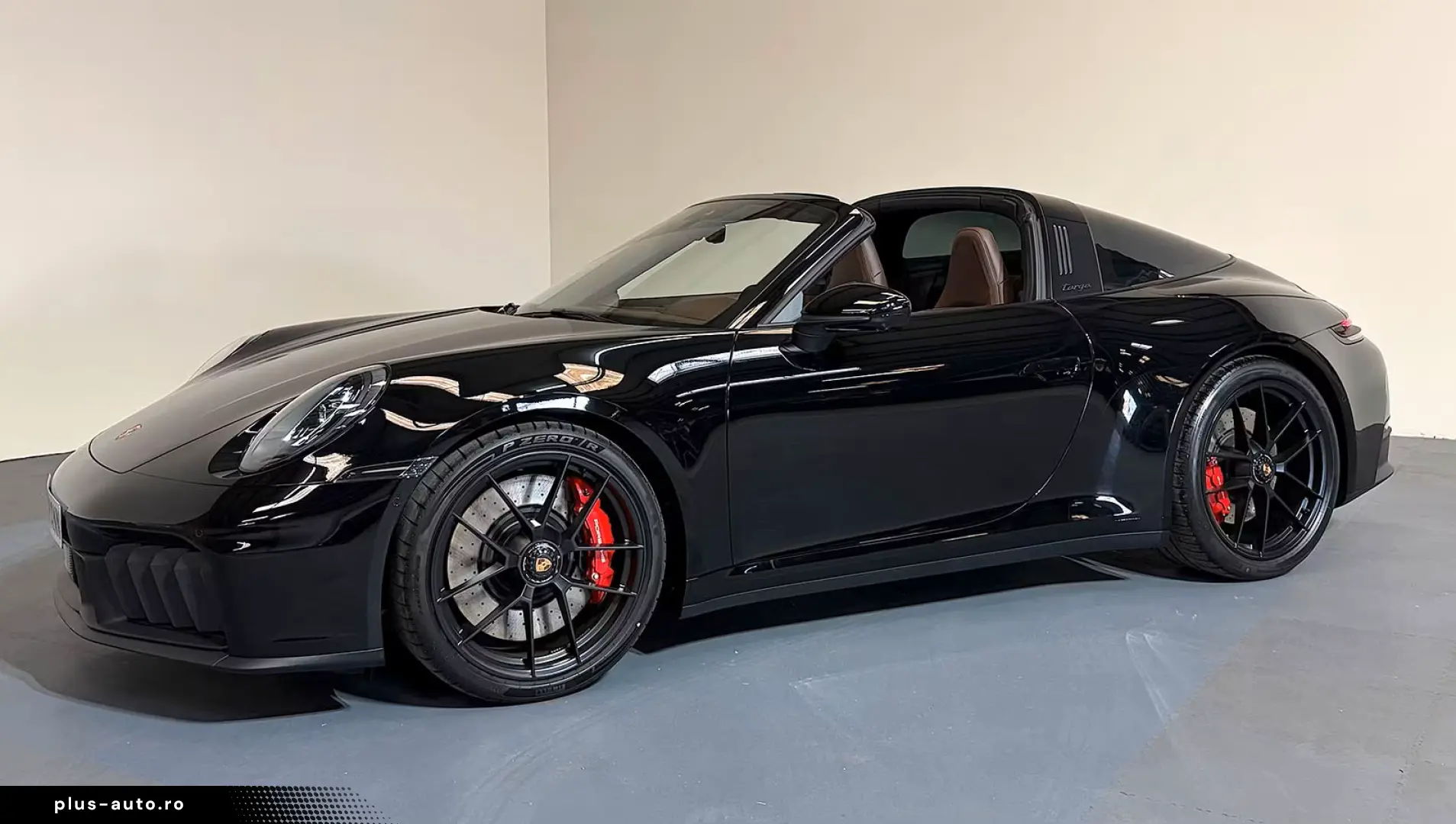Porsche 992 .2 Targa 4 GTS MATRIX BLACK