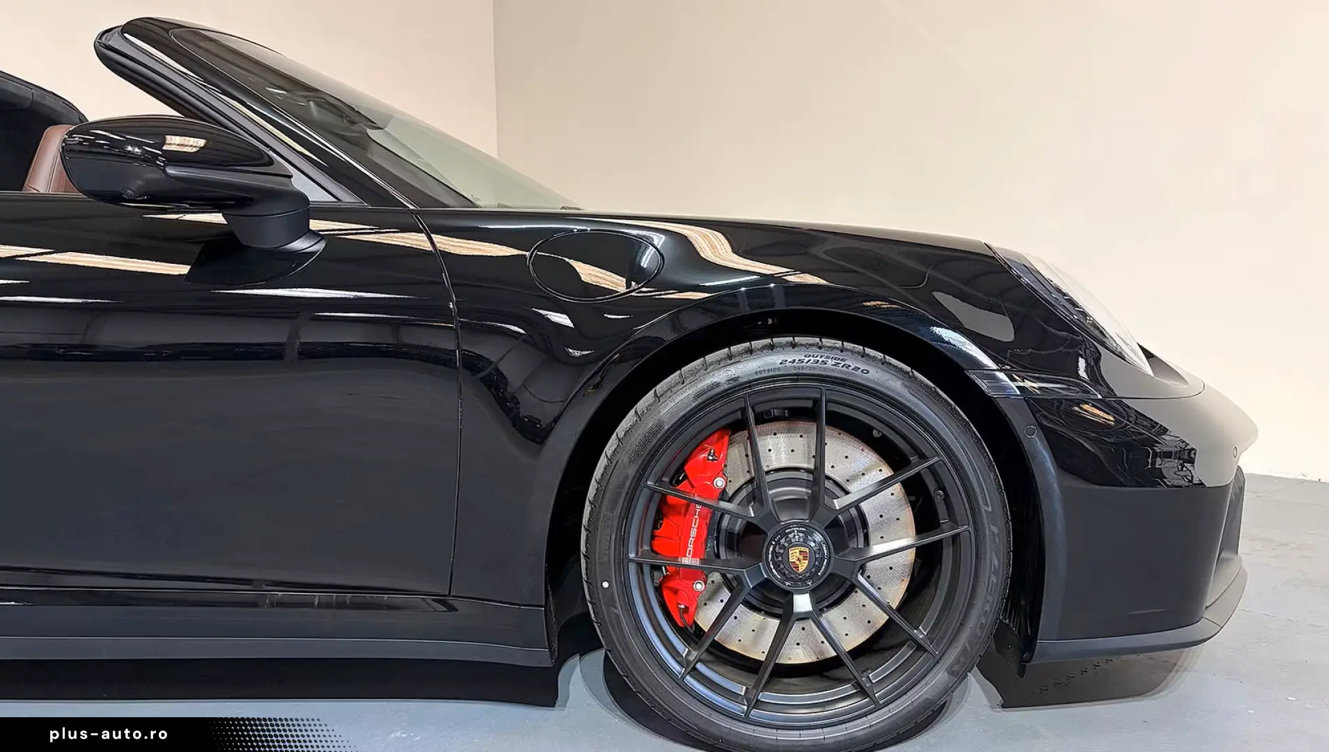 Porsche 992 .2 Targa 4 GTS MATRIX BLACK