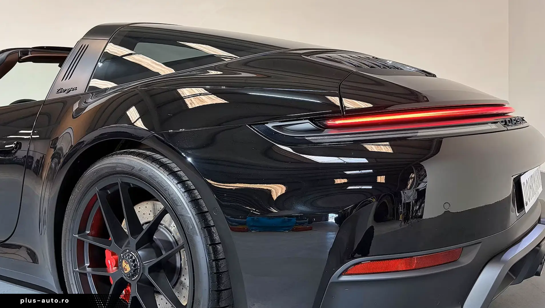 Porsche 992 .2 Targa 4 GTS MATRIX BLACK