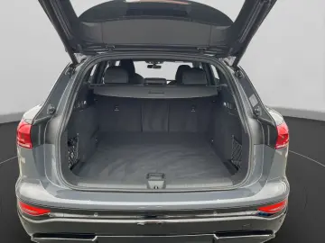 AUDI Q6 e-tron 225 KW e-TRON PERFORMANCE PANO B&O