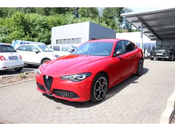 ALFA ROMEO Giulia COMPETIZIONE 2.0 TURBO 16V 280 PS AT8 Q4