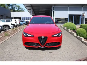 ALFA ROMEO Giulia COMPETIZIONE 2.0 TURBO 16V 280 PS AT8 Q4
