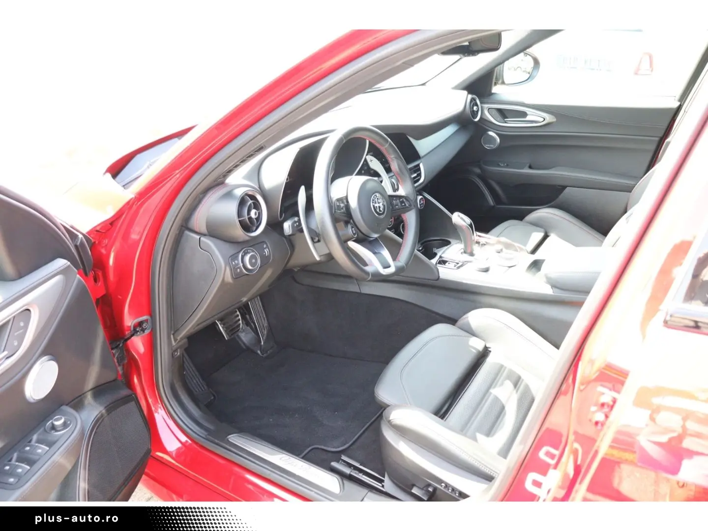 ALFA ROMEO Giulia COMPETIZIONE 2.0 TURBO 16V 280 PS AT8 Q4
